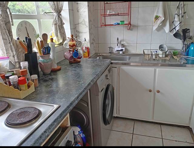 2 BEDROOM FLAT FOR SALE IN BLUFF